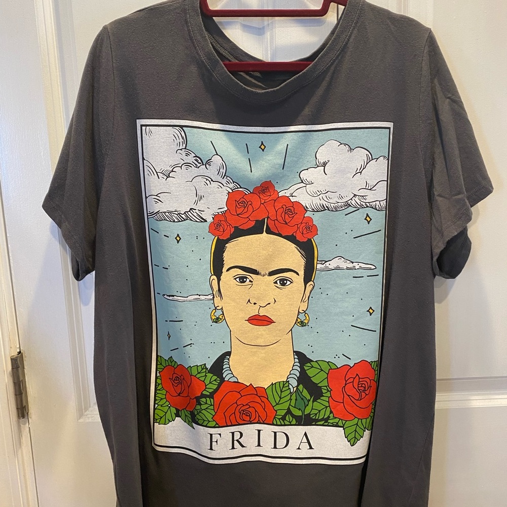 3x Torrid T-shirt cotton. Frida. Great condition. Never dried in dryer.